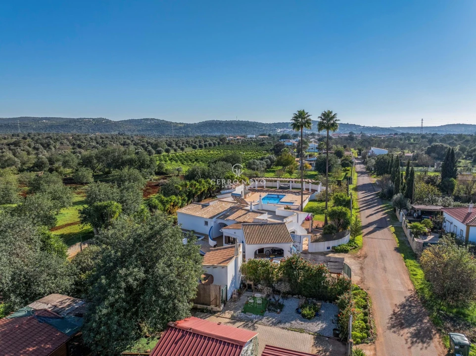 Moradia T5 para Venda em Albufeira e Olhos de Água Foto 7