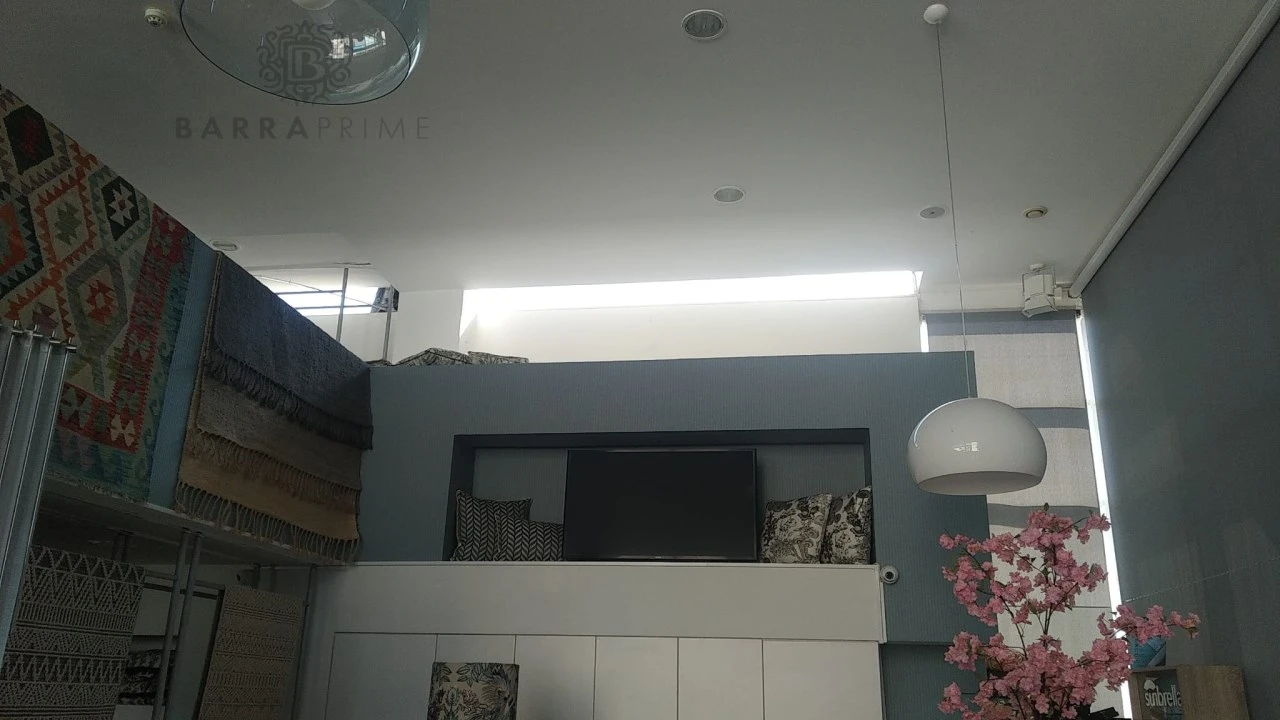 Loja para Arrendamento em Quarteira Foto 2