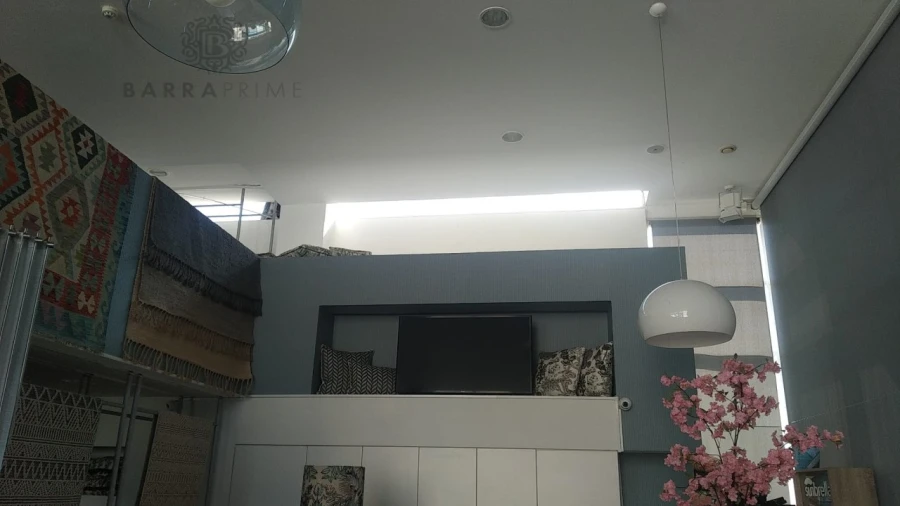 Loja para Arrendamento em Quarteira Foto 2