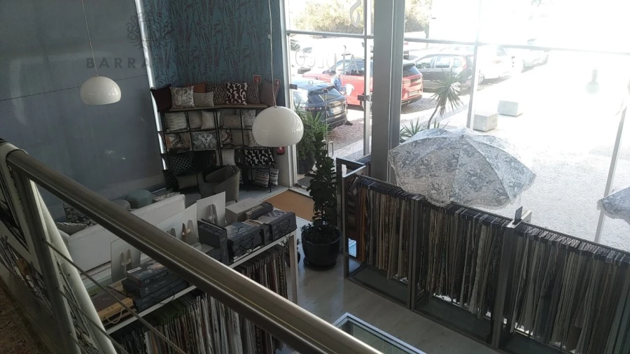 Loja para Arrendamento em Quarteira Foto 5