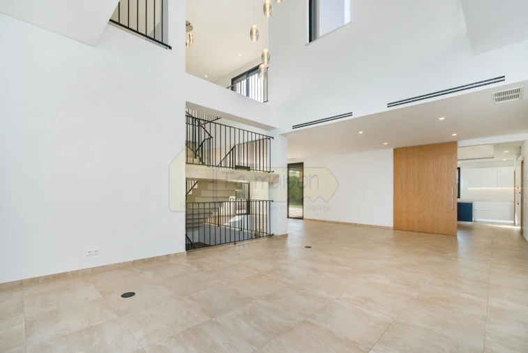 Moradia T4 para Venda em Loule (São Clemente) Foto 4