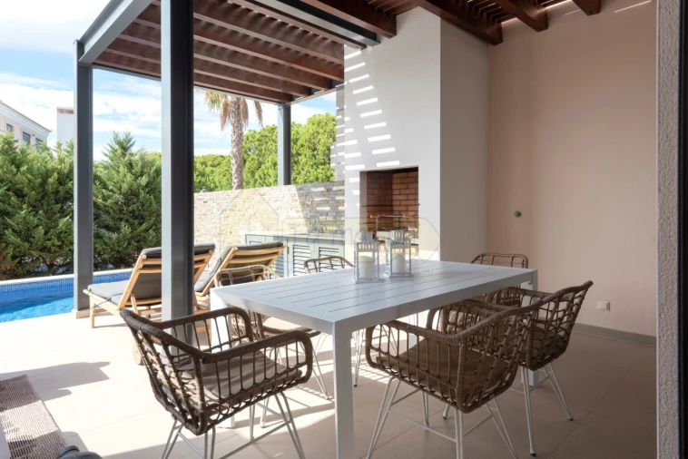 Moradia T3 para Venda em Almancil Foto 13