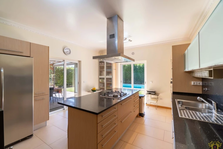 Moradia T5 para Venda em Vila Nova de Cacela Foto 9