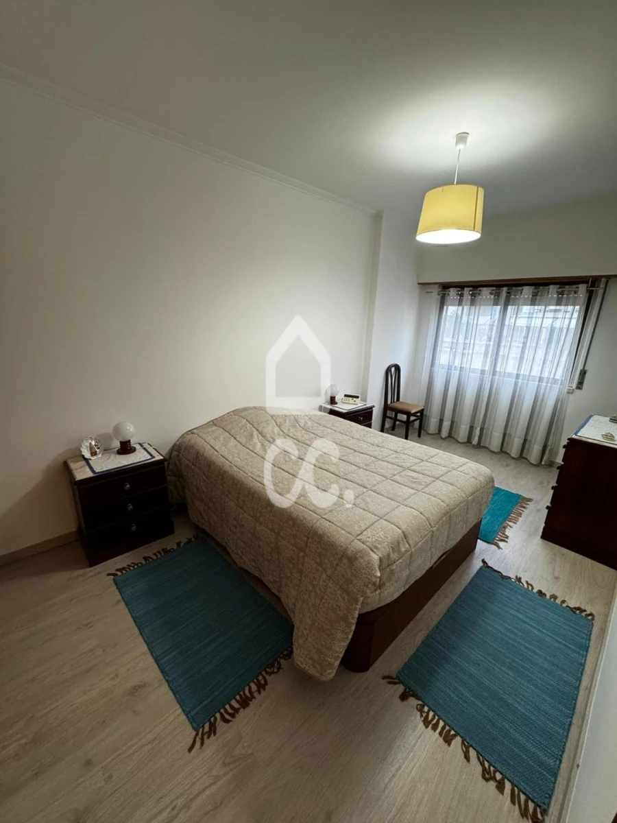 Apartamento T2 para Arrendamento em Loures Foto 10