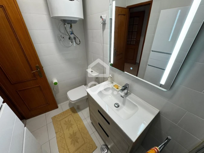 Apartamento T2 para Arrendamento em Loures Foto 3