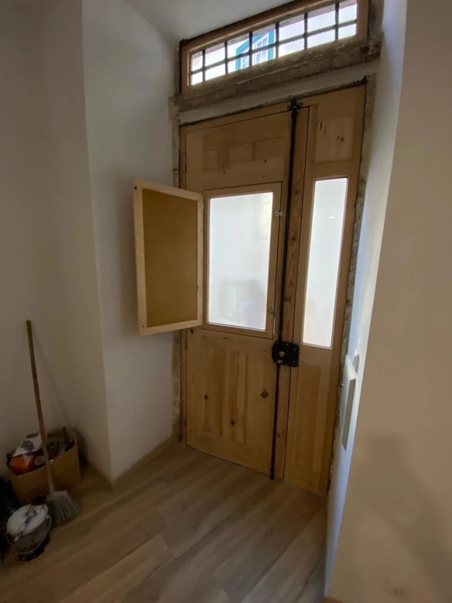 Apartamento T1 para Arrendamento em Santa Maria Maior Foto 9