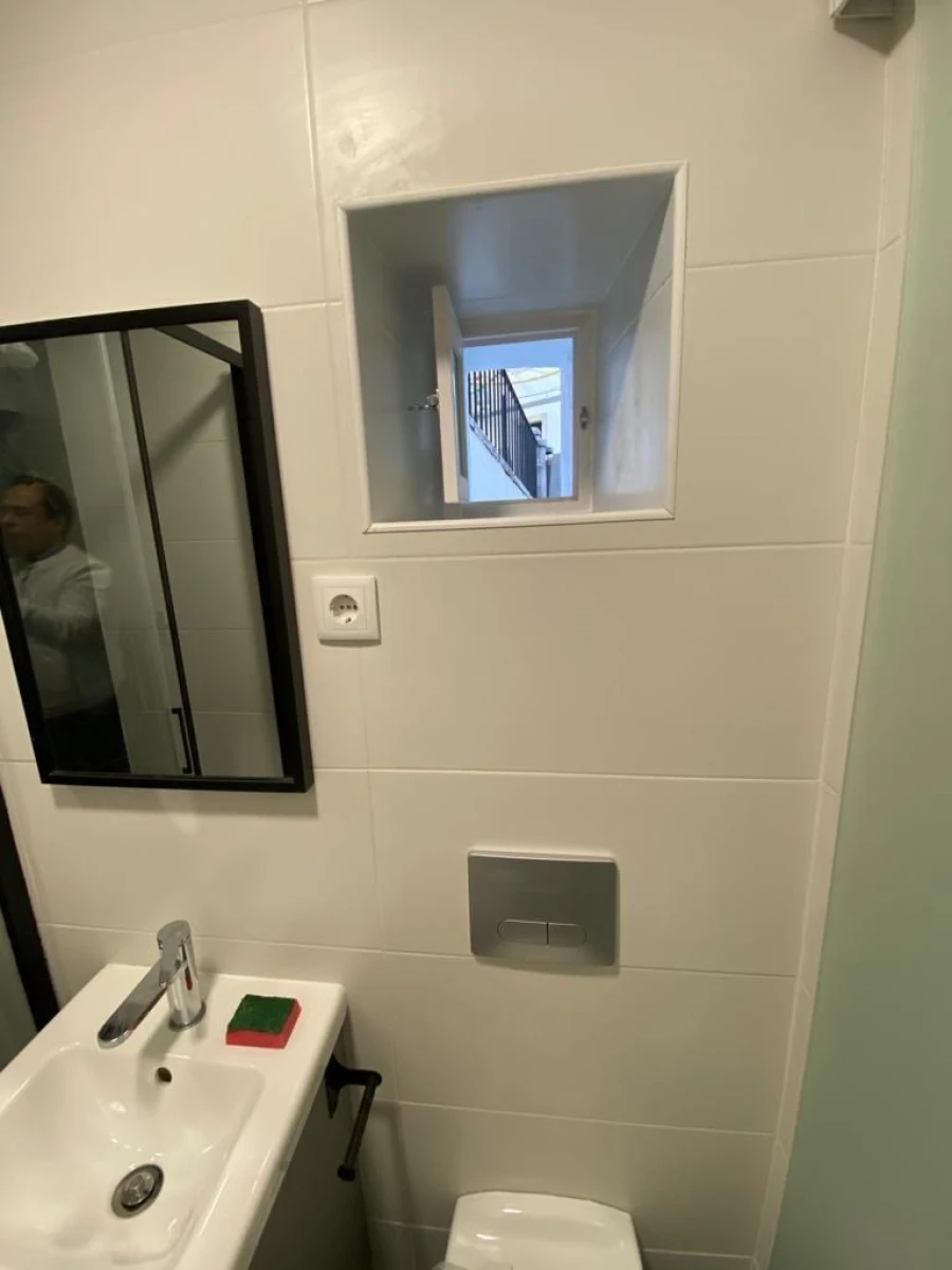 Apartamento T1 para Arrendamento em Santa Maria Maior Foto 7