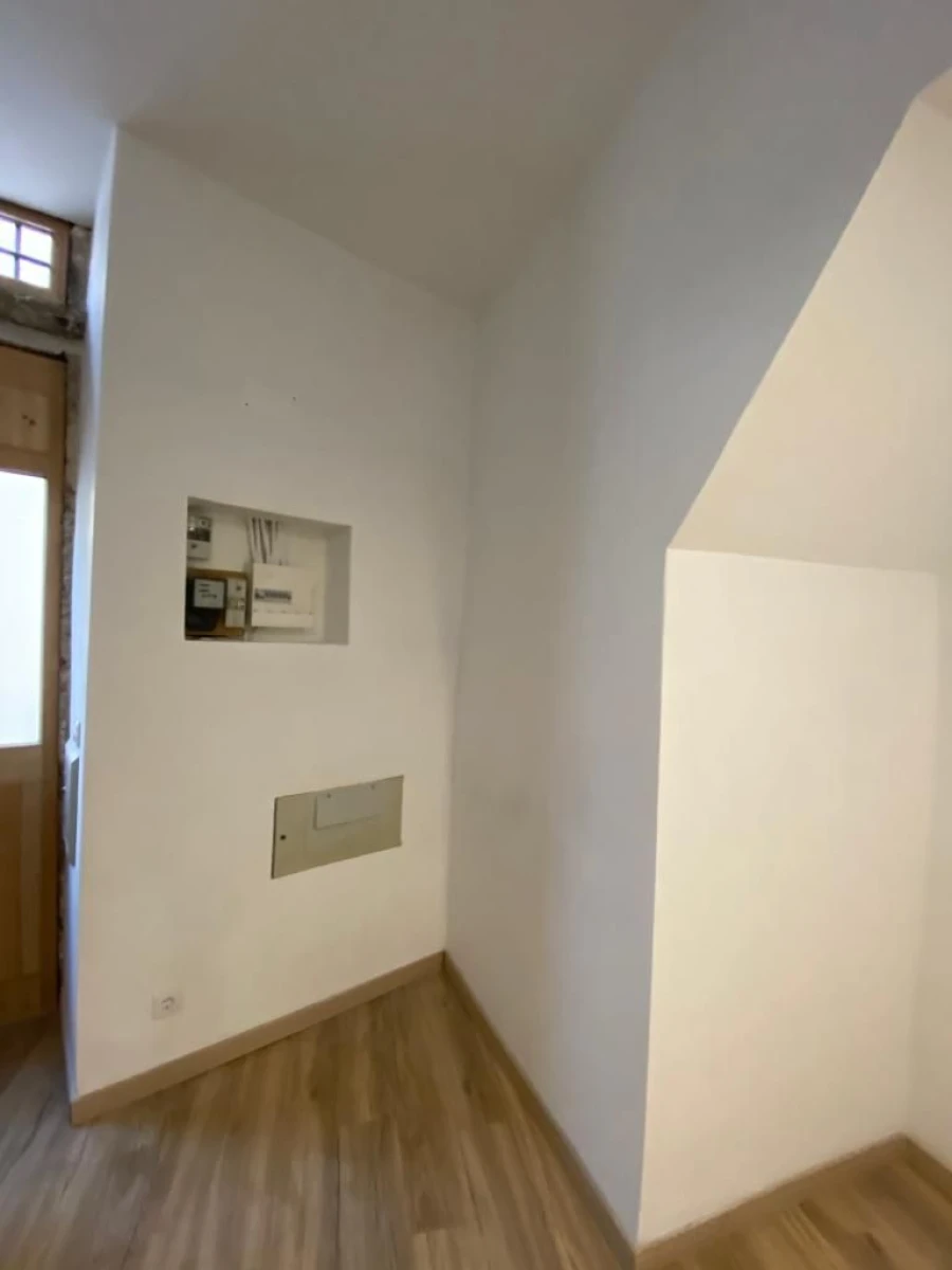 Apartamento T1 para Arrendamento em Santa Maria Maior Foto 3