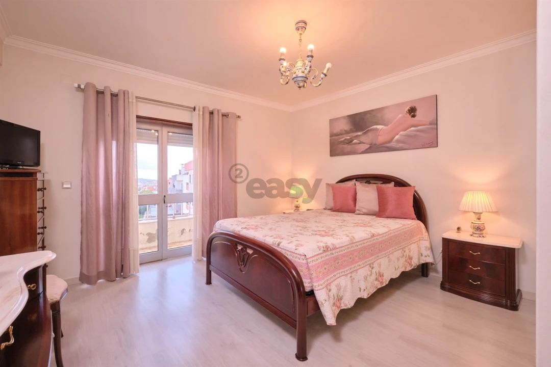 Apartamento T2 para Venda em Encosta do Sol Foto 1