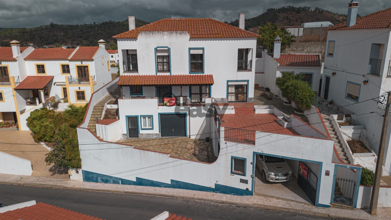 Moradia T4 para Venda em São Salvador e Santa Maria Foto 39