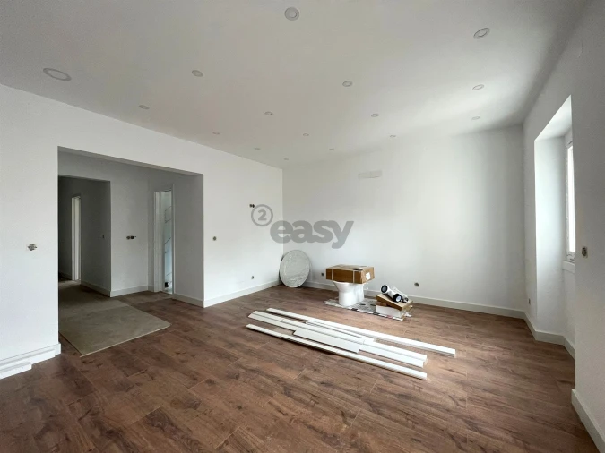 Apartamento T2 para Venda em Falagueira-Venda Nova Foto 4