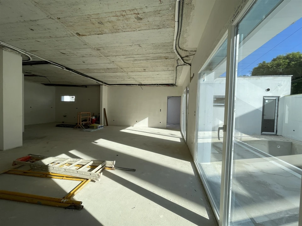 Moradia T4 para Venda em Pontinha e Famões Foto 10