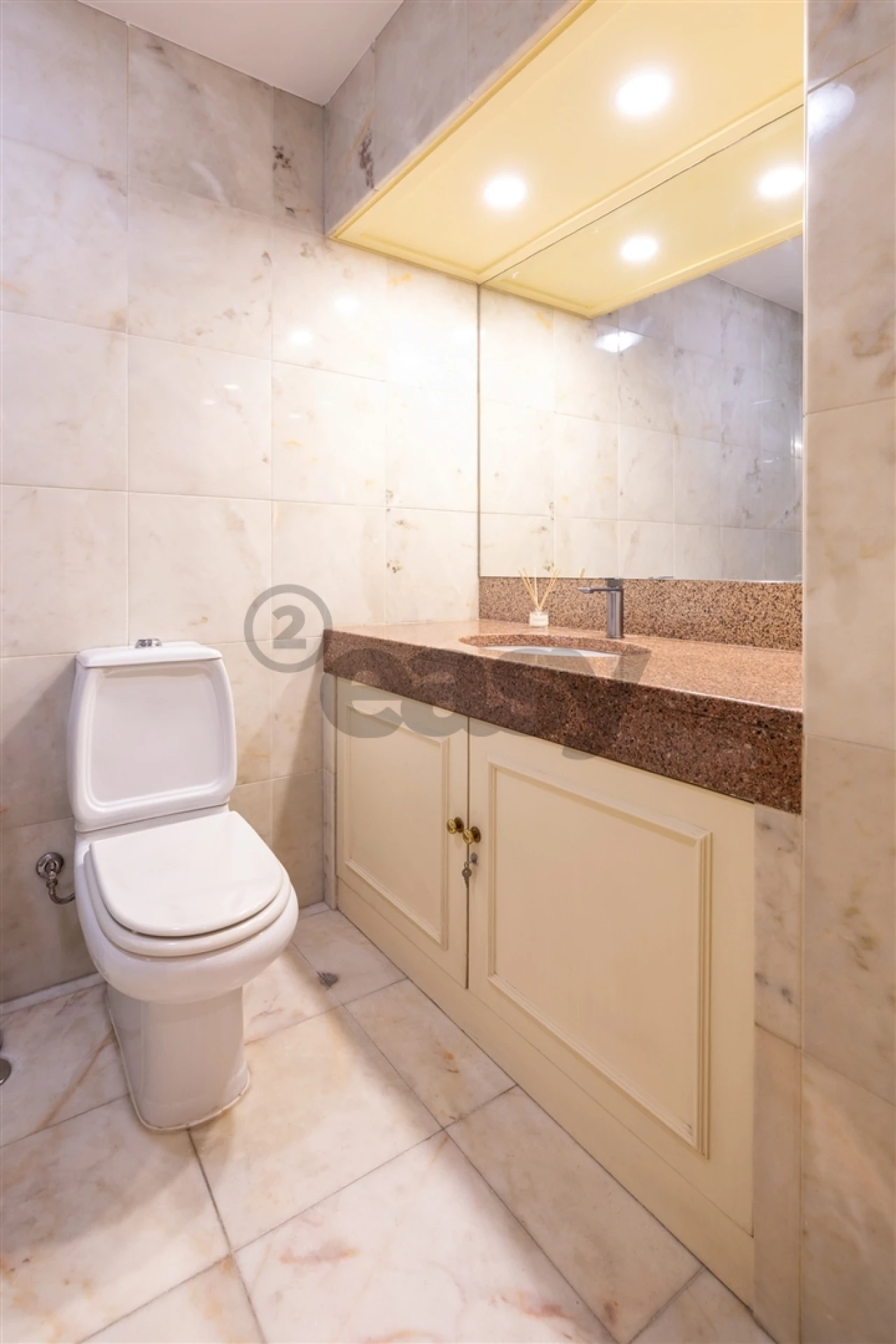 Apartamento T2 para Arrendamento em Santo António Foto 27