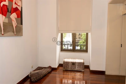 Apartamento T2 para Arrendamento em Santo António