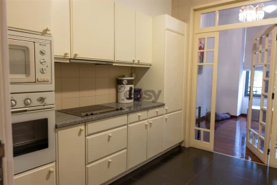 Apartamento T2 para Arrendamento em Santo António