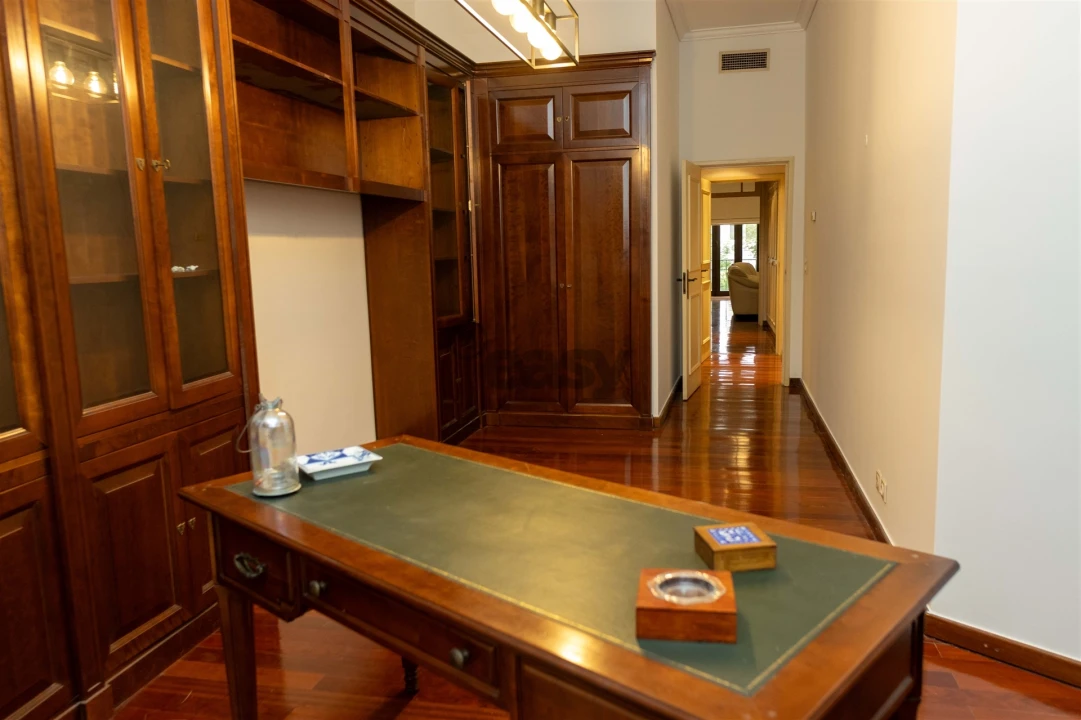 Apartamento T2 para Arrendamento em Santo António Foto 25