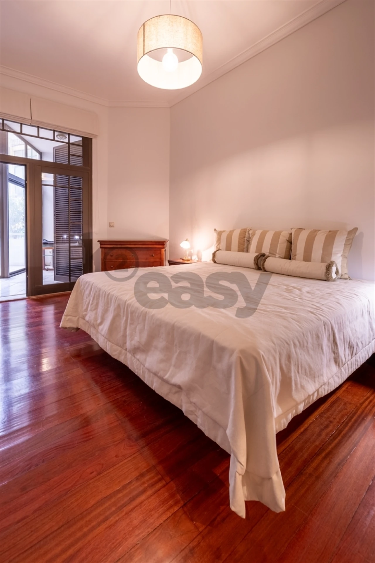 Apartamento T2 para Arrendamento em Santo António Foto 33