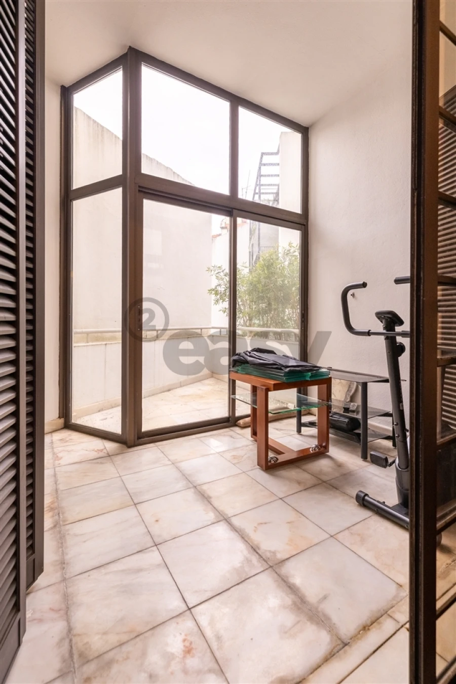 Apartamento T2 para Arrendamento em Santo António Foto 31