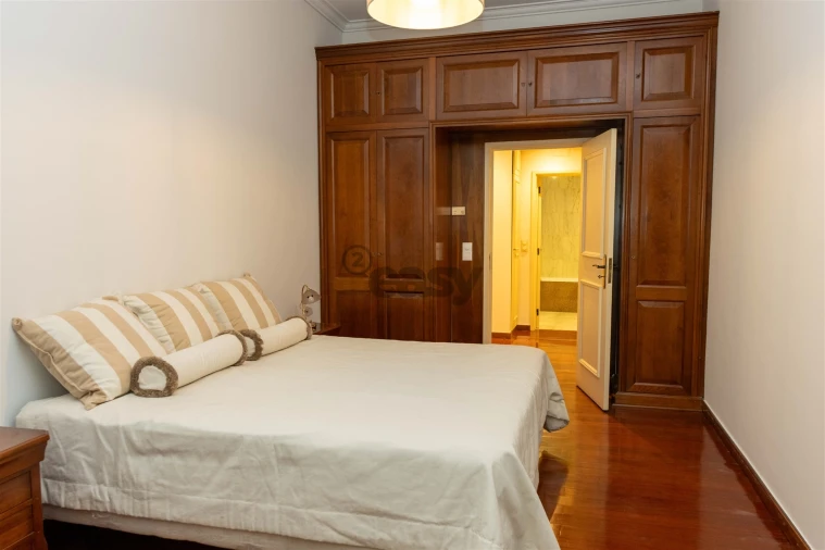 Apartamento T2 para Arrendamento em Santo António Foto 33