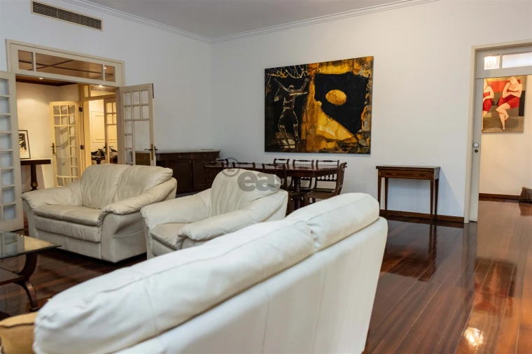 Apartamento T2 para Arrendamento em Santo António Foto 14