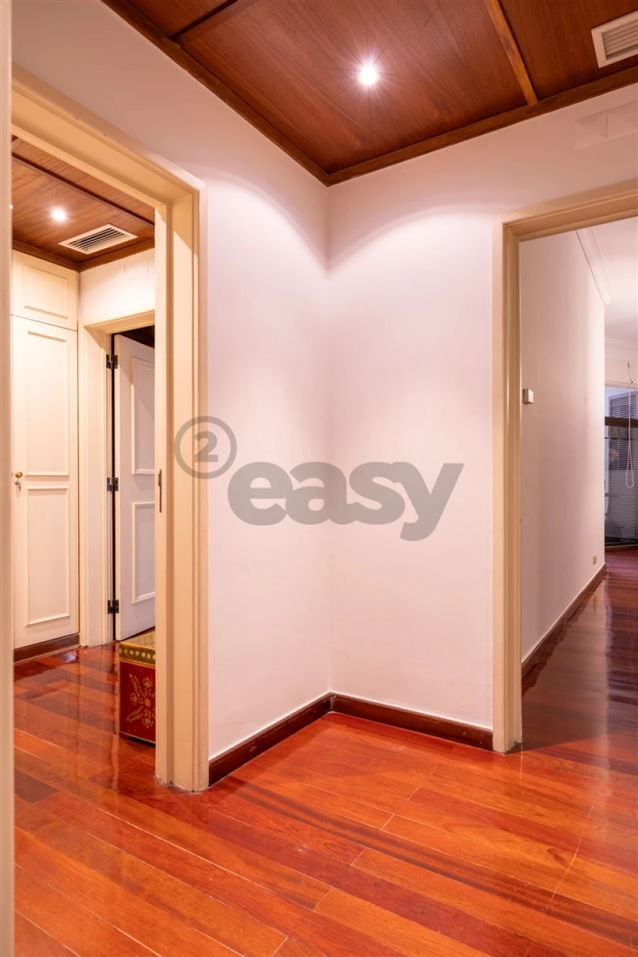 Apartamento T2 para Arrendamento em Santo António Foto 36