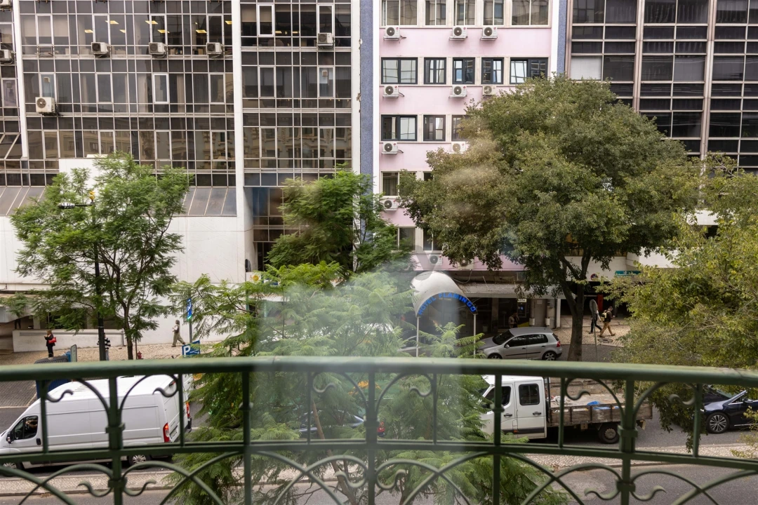 Apartamento T2 para Arrendamento em Santo António Foto 5
