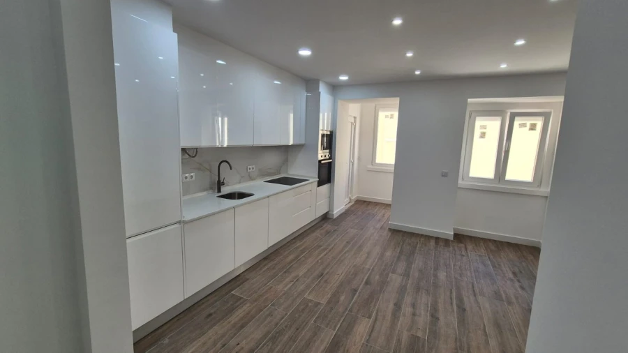 Apartamento T2 para Venda em Falagueira-Venda Nova Foto 6
