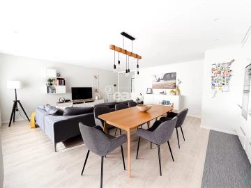 Apartamento T2 para Venda em Póvoa de Varzim, Beiriz e Argivai