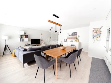 Apartamento T2 para Venda em Póvoa de Varzim, Beiriz e Argivai