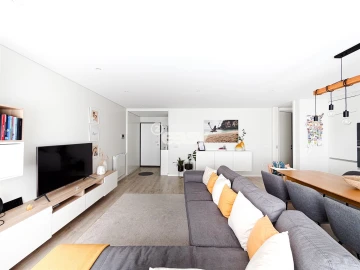 Apartamento T2 para Venda em Póvoa de Varzim, Beiriz e Argivai