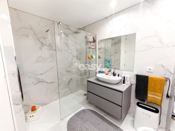 Apartamento T2 para Venda em Póvoa de Varzim, Beiriz e Argivai