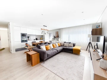 Apartamento T2 para Venda em Póvoa de Varzim, Beiriz e Argivai