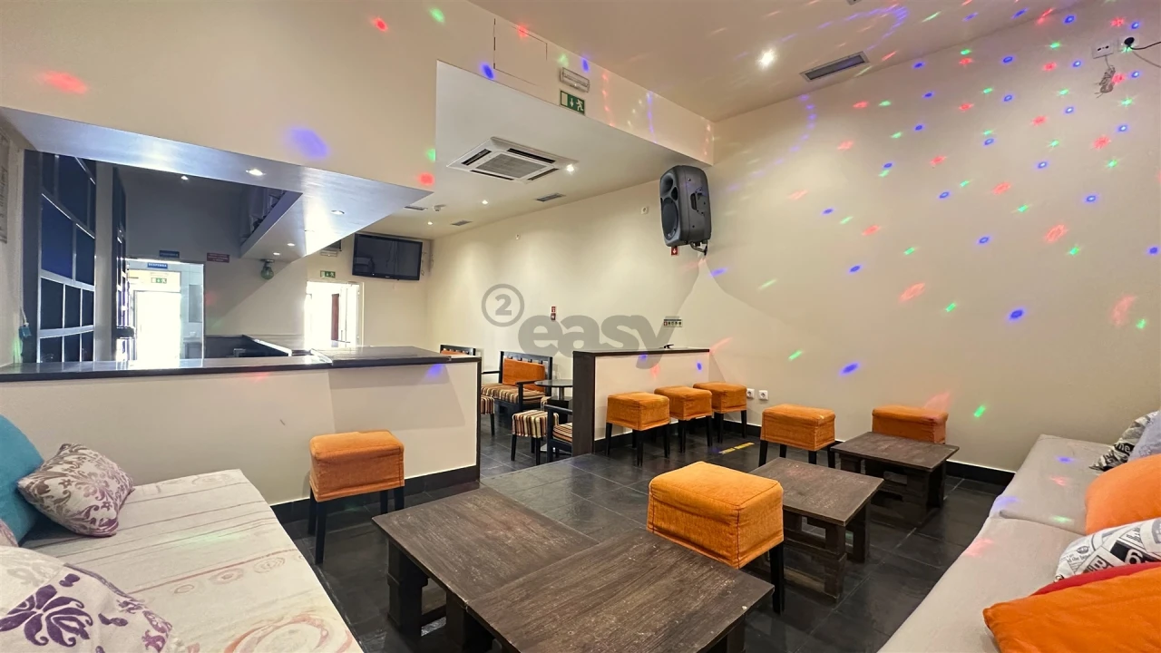 Negócio para Venda em Bencatel Foto 6