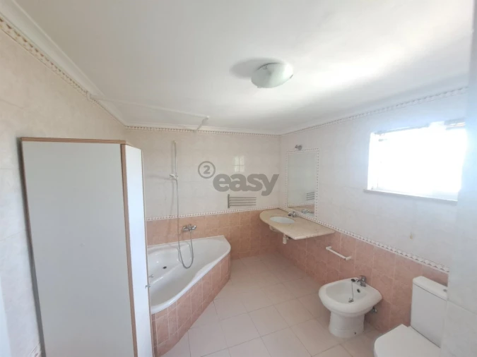 Apartamento T4 para Venda em Rio de Mouro Foto 24