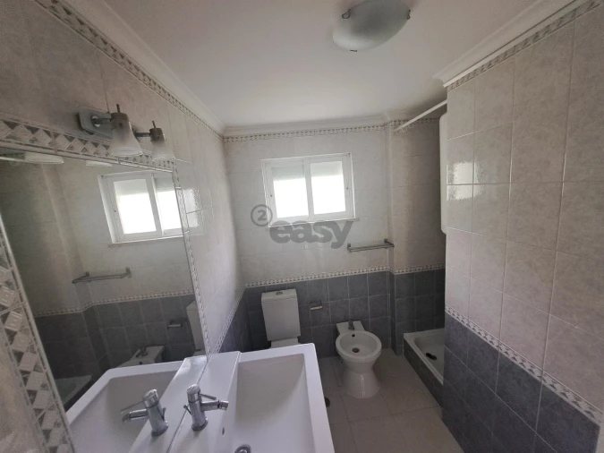 Apartamento T4 para Venda em Rio de Mouro Foto 22