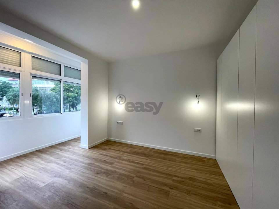 Apartamento T2 para Arrendamento em Falagueira-Venda Nova Foto 9