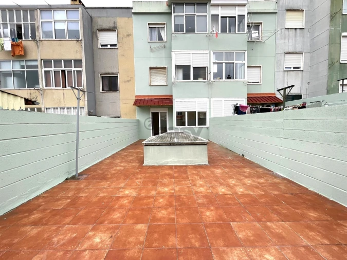 Apartamento T2 para Arrendamento em Falagueira-Venda Nova Foto 16