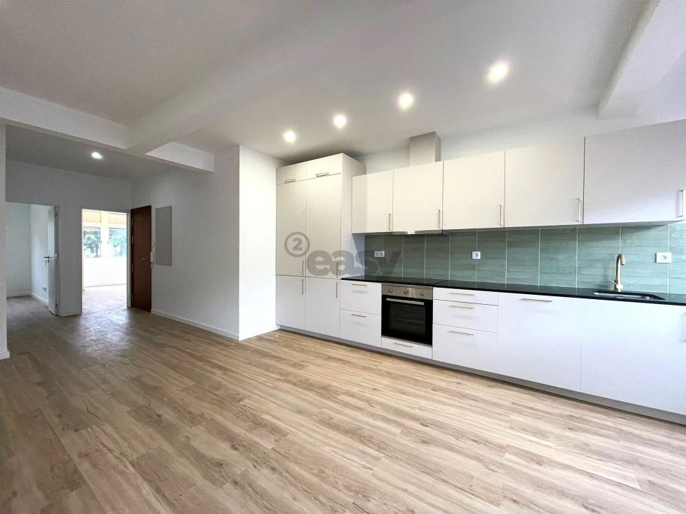 Apartamento T2 para Arrendamento em Falagueira-Venda Nova Foto 3