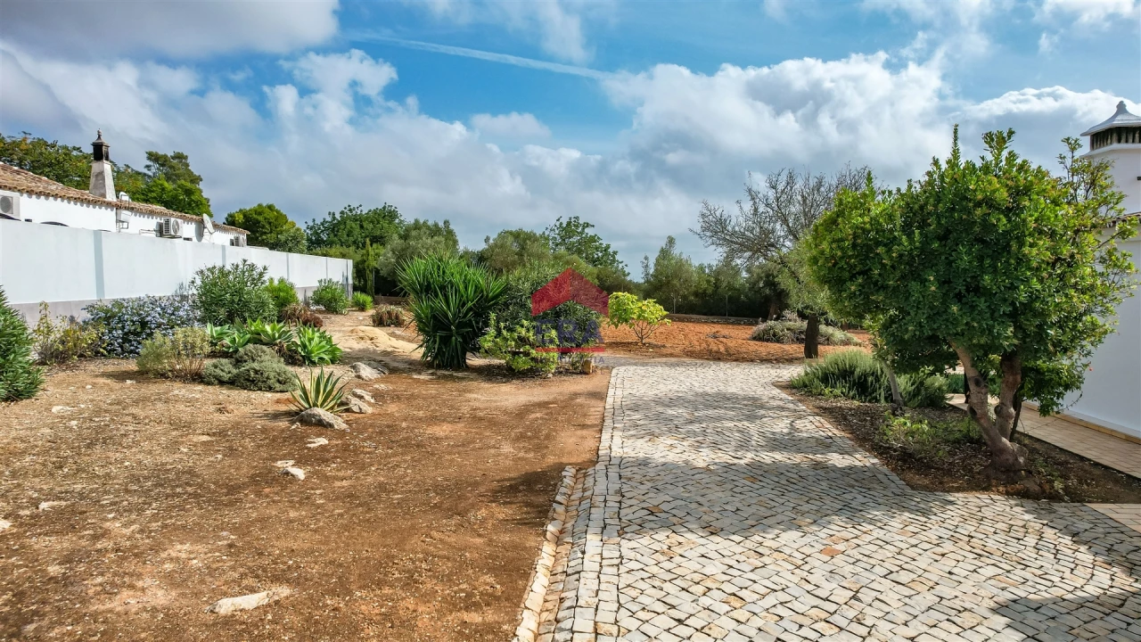 Moradia T0 para Venda em Pechão Foto 9