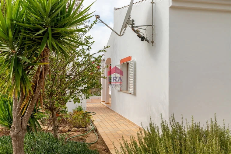 Moradia T0 para Venda em Pechão Foto 17