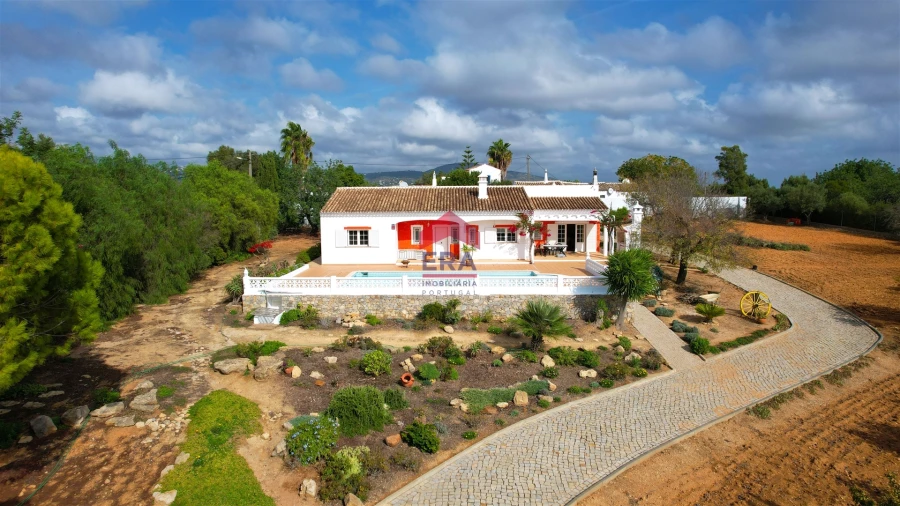 Moradia T0 para Venda em Pechão Foto 2