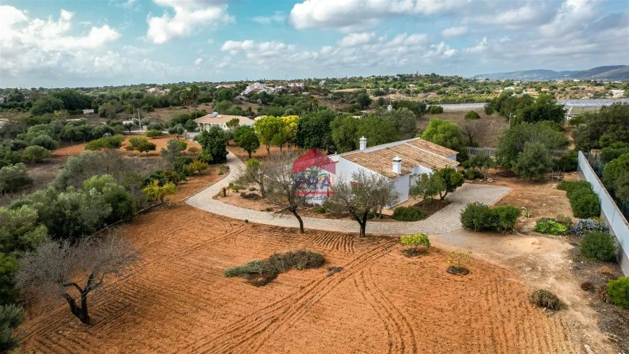 Moradia T0 para Venda em Pechão Foto 7