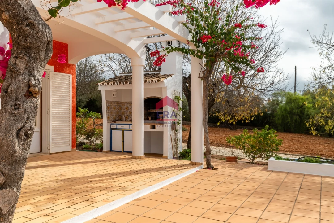 Moradia T0 para Venda em Pechão Foto 12