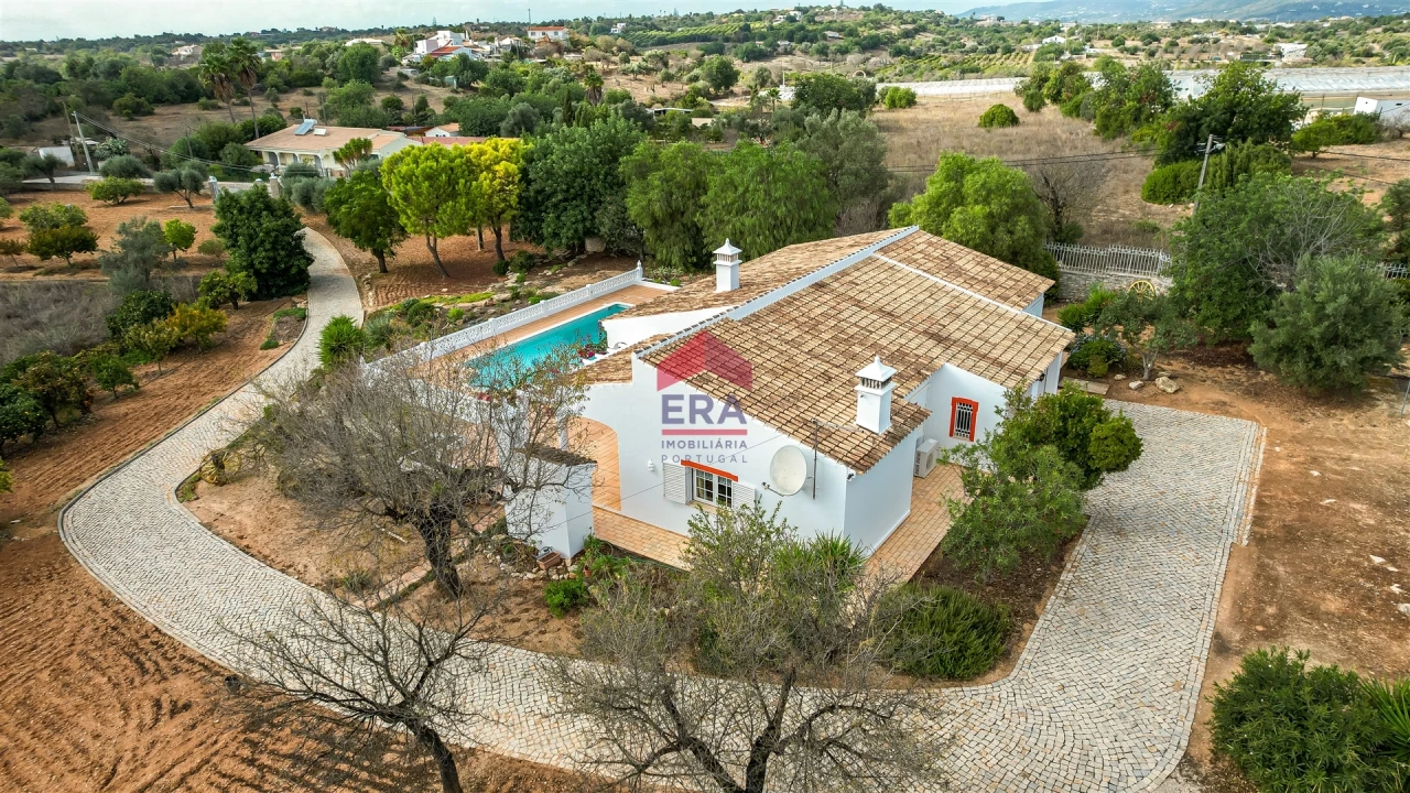 Moradia T0 para Venda em Pechão Foto 6