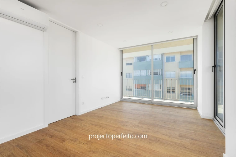 Apartamento T1 para Venda em Espinho Foto 4