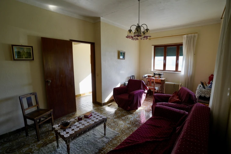 Moradia T4 para Venda em Escalos de Baixo e Mata Foto 8