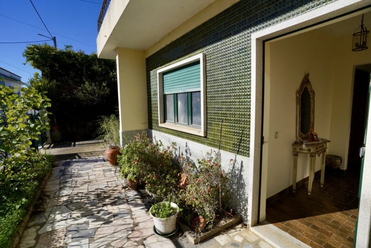 Moradia T4 para Venda em Escalos de Baixo e Mata Foto 5