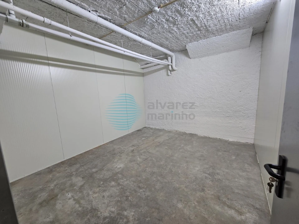Armazém para Arrendamento em Santa Maria, São Pedro e Matacães Foto 9