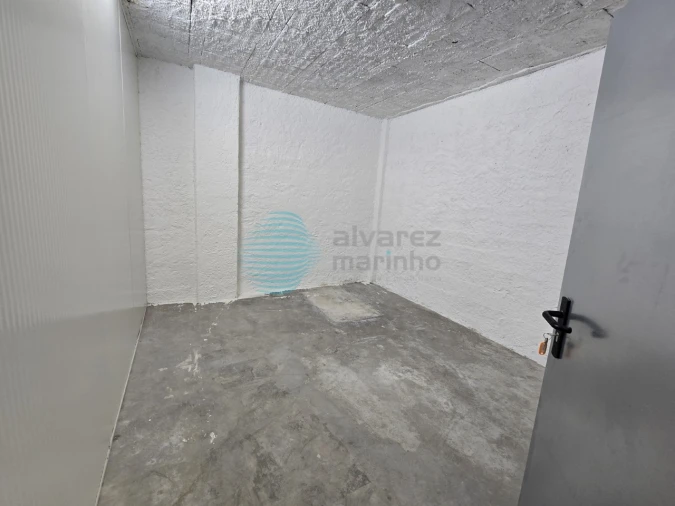 Armazém para Arrendamento em Santa Maria, São Pedro e Matacães Foto 11