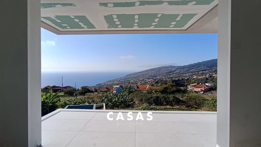 Moradia T2 para Venda em Arco da Calheta Foto 10